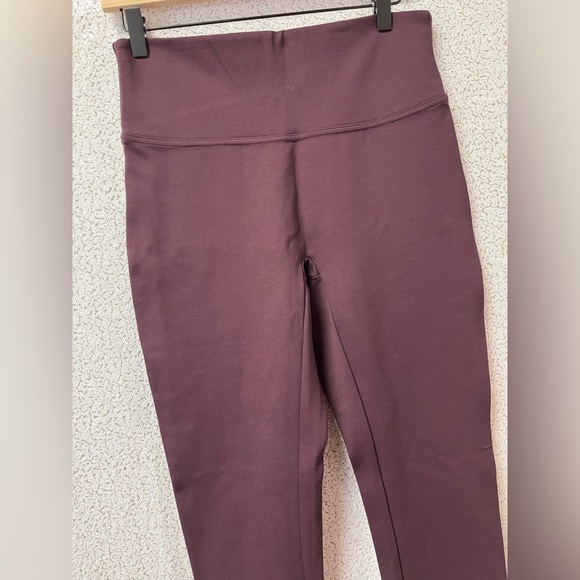 Spanx Ankle Length Ponte Hem Slit Leggings brandywine | size medium - Picture 2 of 10